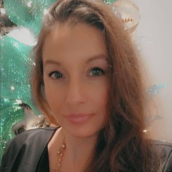 Meet your Posher, Abby - Picture 5 of 5